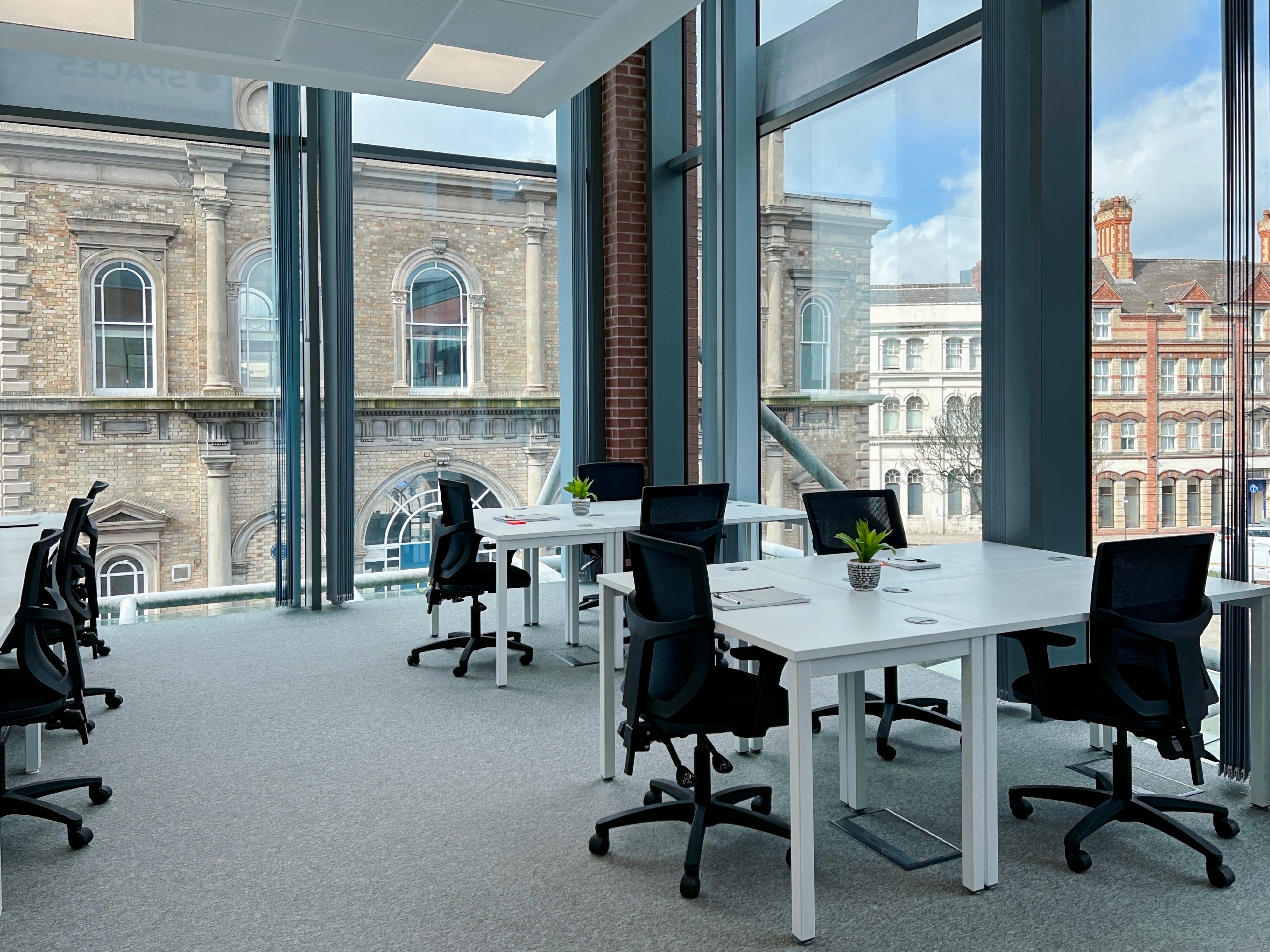Office in Wolverhampton - photo 3